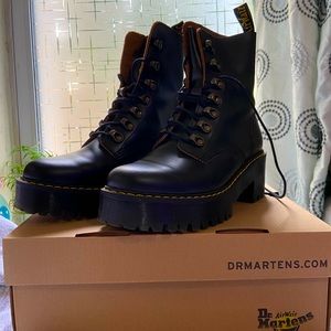 Dr Martens Leona Black